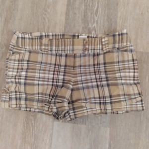 Outlook Plaid shorts size 7